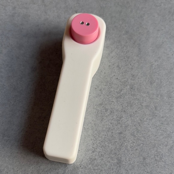 🦄 Fun set of 3 hole punchers for crafters! - Picture 2 of 5